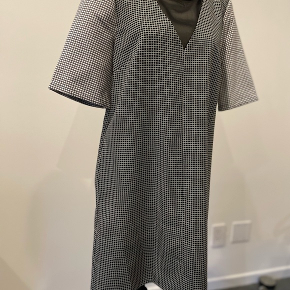 NWT - BCBGeneration Black & White Checkered Shift Dress SMALL - Picture 10 of 11